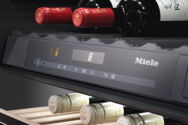 Какую температуру установить для разных сортов вин в винных холодильниках Miele?